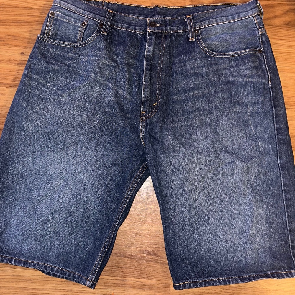 Men’s Levi’s Shorts(size 38)